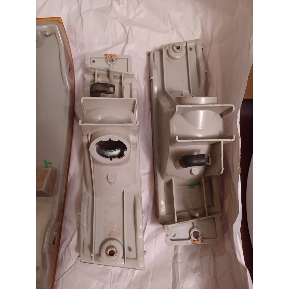 1990-1992 Ford Probe GL/LX FRONT TURN SIGNAL/PARKING LIGHTS SET NOS 1990-1992 Ford Probe GL/LX FRONT TURN SIGNAL/PARKING LIGHTS SET NOS