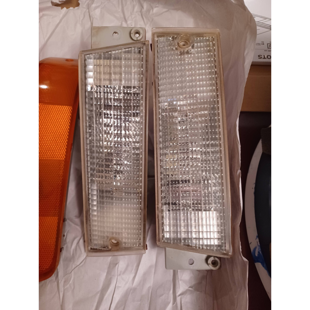 1990-1992 Ford Probe GL/LX FRONT TURN SIGNAL/PARKING LIGHTS SET NOS 1990-1992 Ford Probe GL/LX FRONT TURN SIGNAL/PARKING LIGHTS SET NOS